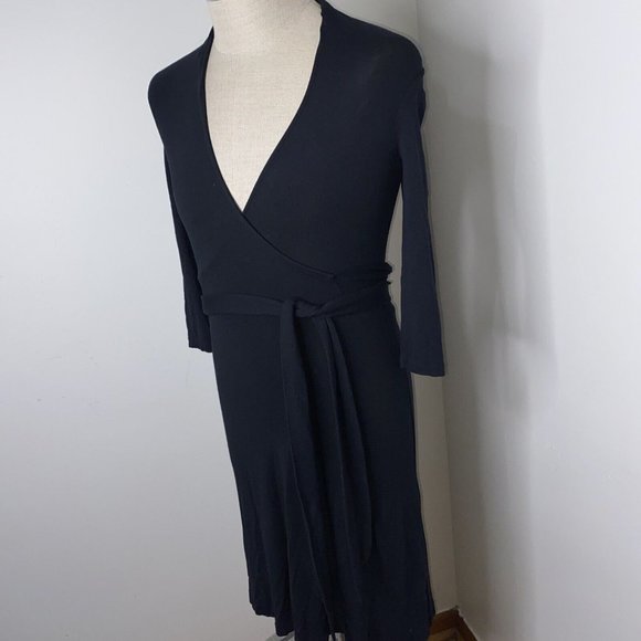 Banana Republic Black Dress Size XS  Wrap Look V Neck Midi 3/4 Sleeve Tie Waist - Picture 2 of 8